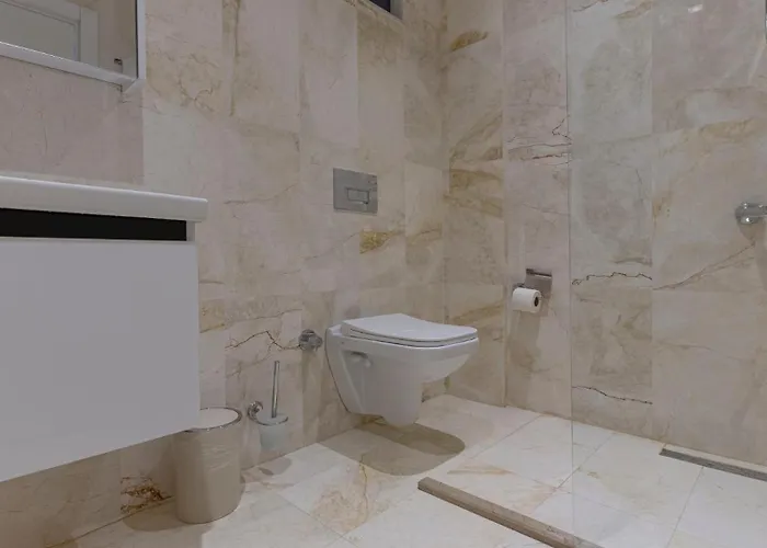 3 Bedroom Seaview With Private Pool *