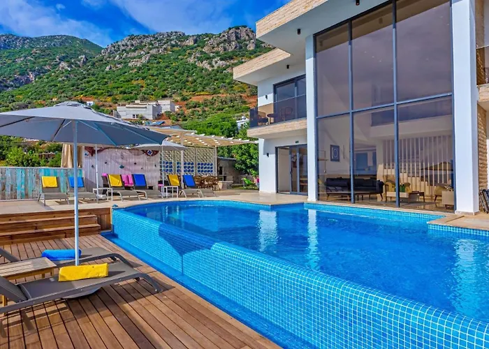 3 Bedroom Seaview With Private Pool Willa *